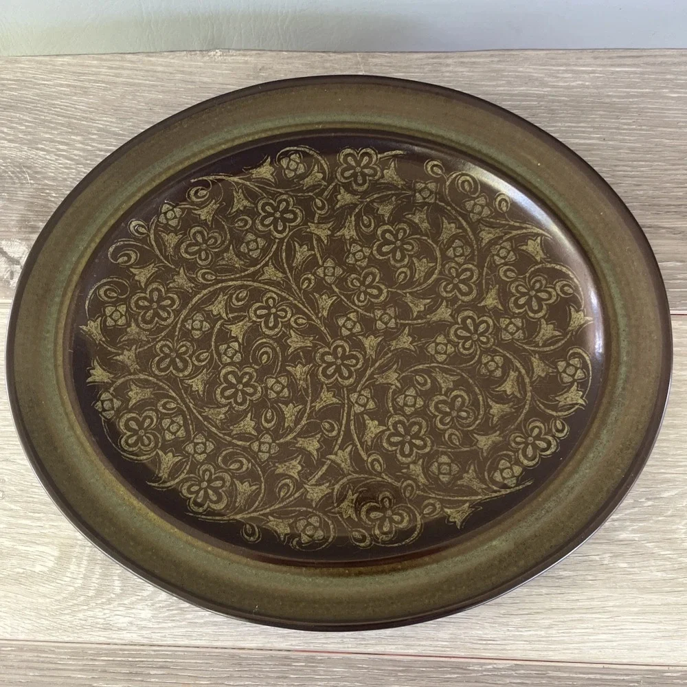 Franciscan Madeira Earthenware 13.5
